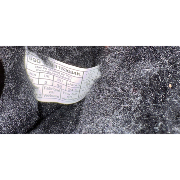 UGG Bailey Bow Black boots with iridescent bow Size 6 - Picture 7 of 9